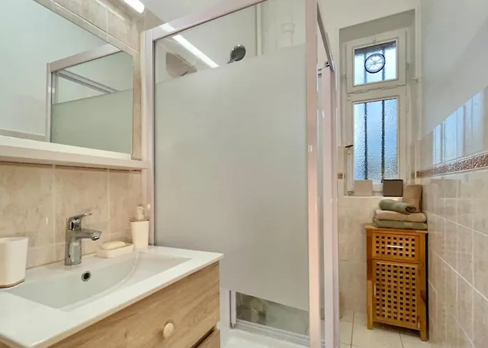 Le Saint Symphorien - 15 Min A Pied Du Stade *